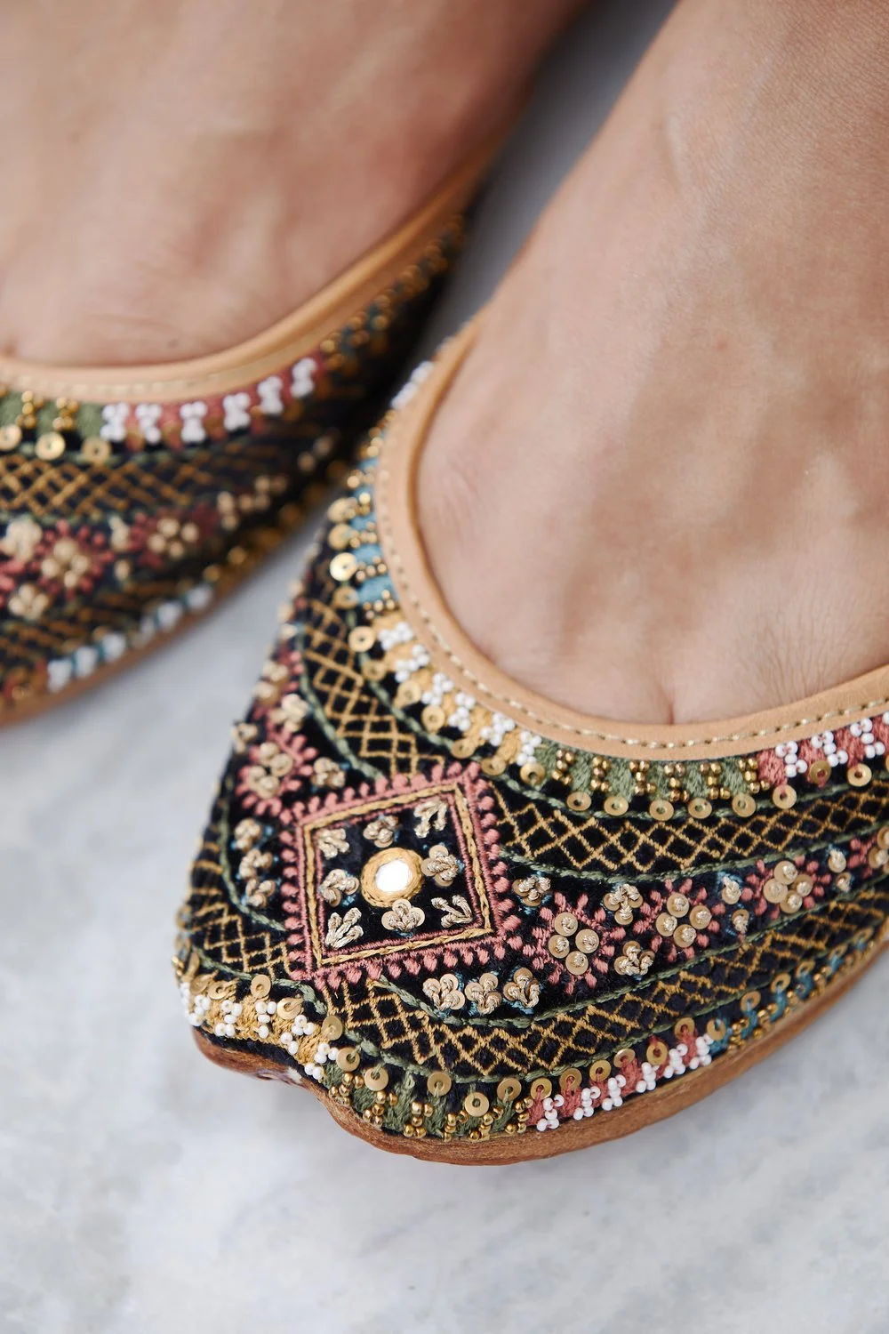 Bhuri Kali Veeksha Mojaris